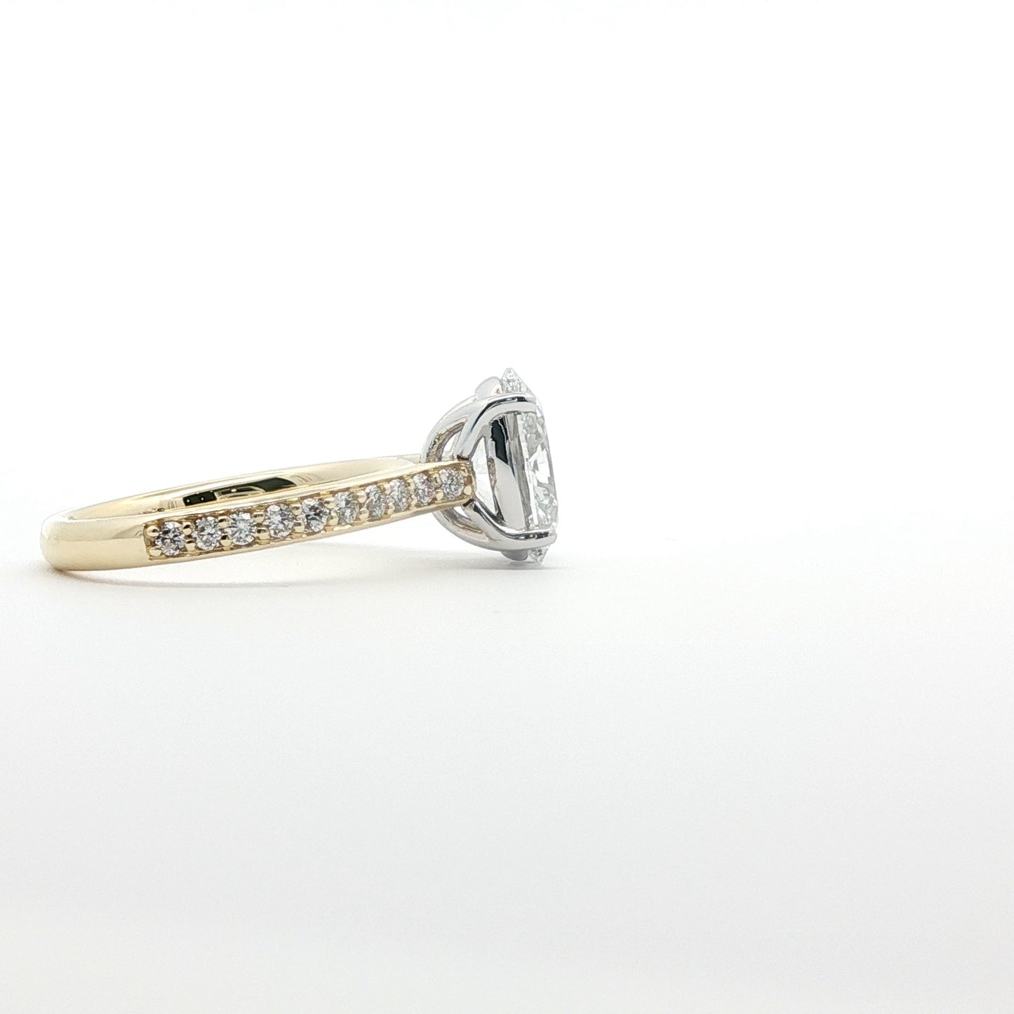 14kt YG 2.21ct LAB Diamond Oval with (20) Natural Side Ring